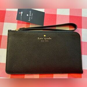 Kate spade medium L-zip pebbled leather wristlet